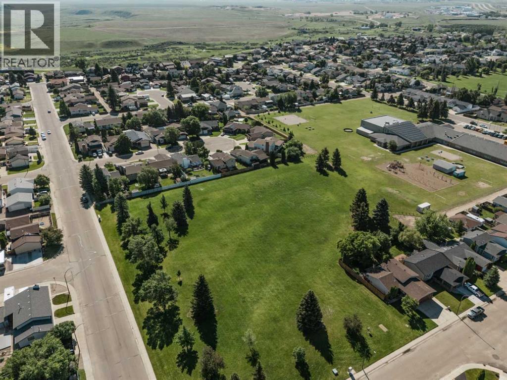 32 Rice Court Se, Medicine Hat, Alberta  T1B 3X2 - Photo 2 - A2322861