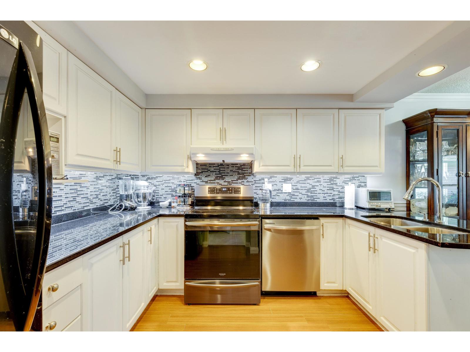 6433 121a Street, Surrey, British Columbia  V3W 0Y4 - Photo 12 - R3138190