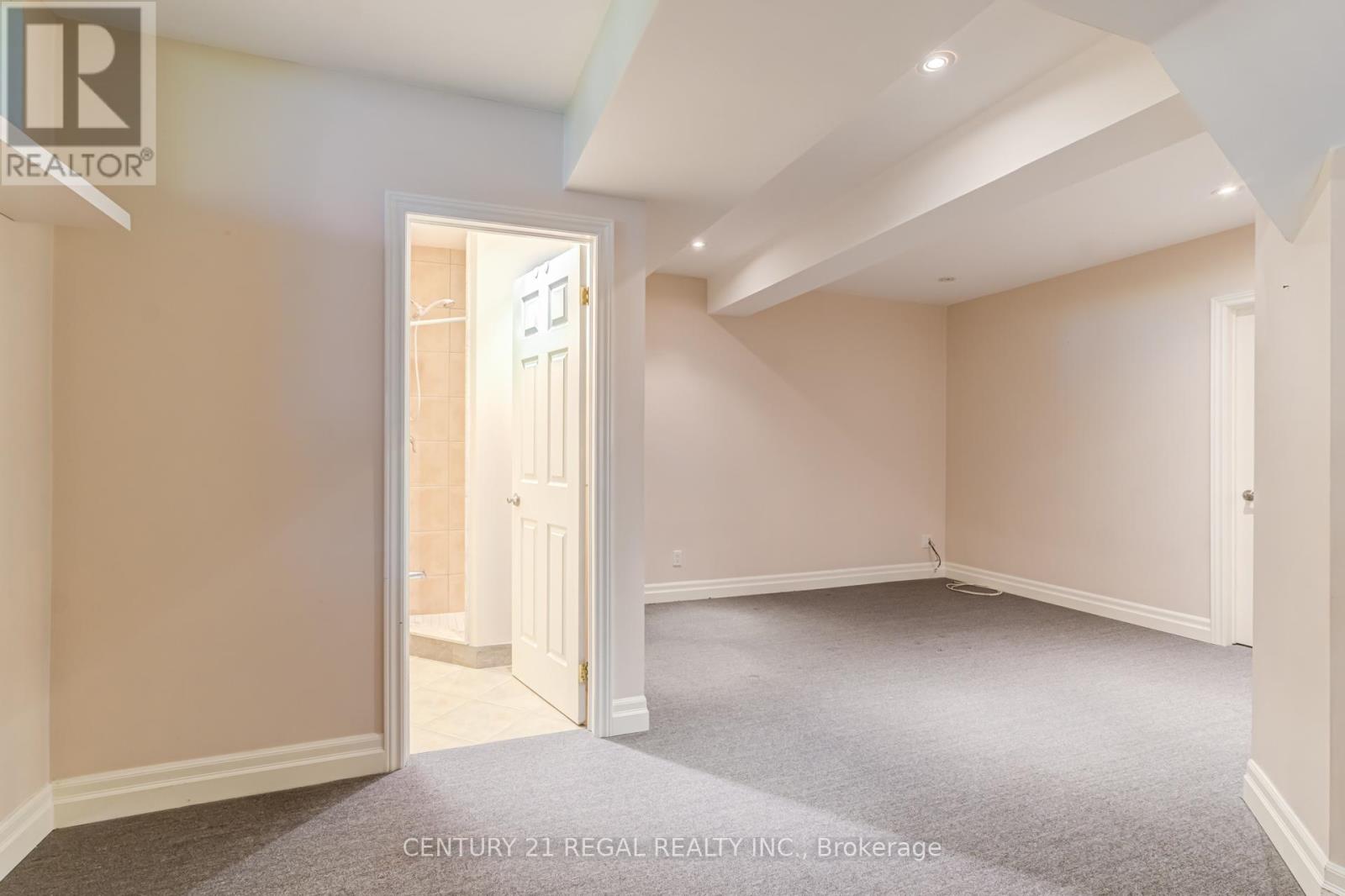 2a Twenty Eighth Basement Street, Toronto, Ontario  M8W 2Y4 - Photo 5 - W13472596