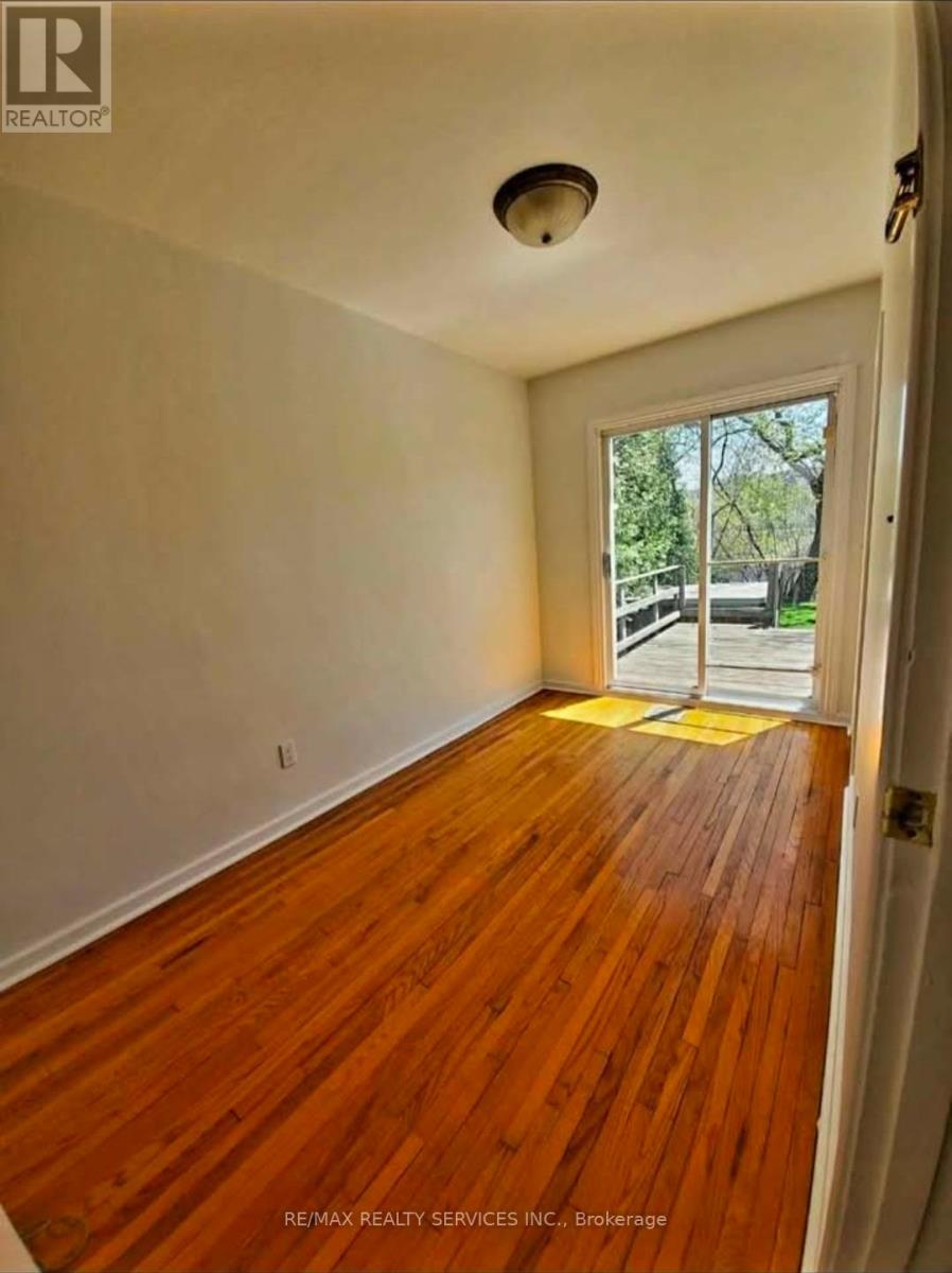 245 Haddon Ave Avenue, Hamilton, Ontario  L8S 1X9 - Photo 6 - X13472600