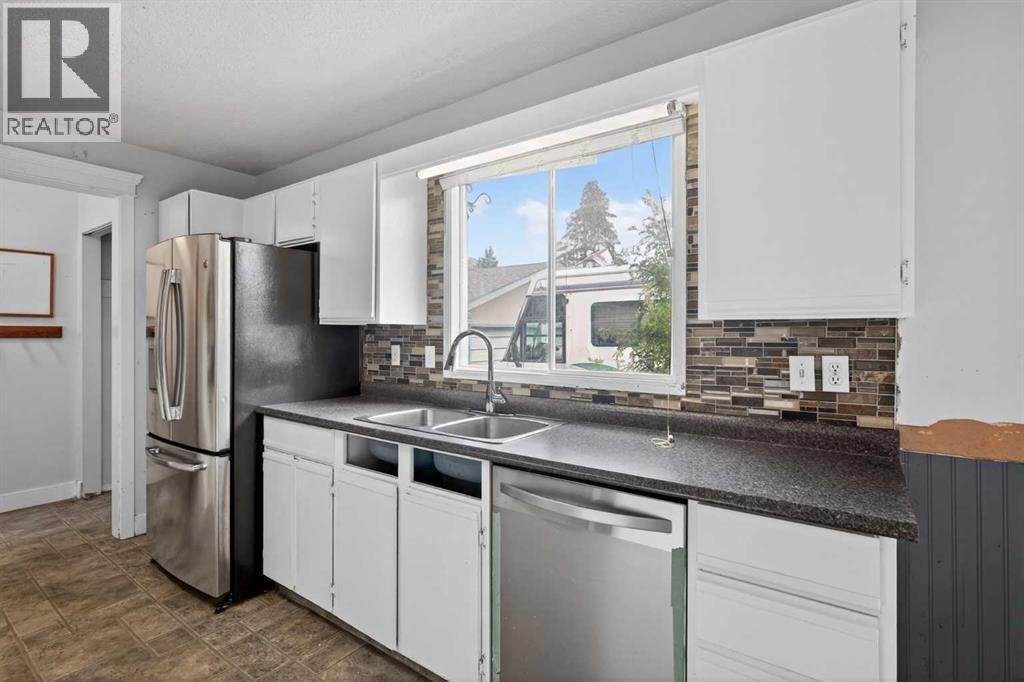 504 1 Avenue NE, Airdrie, Alberta  T4B 1R1 - Photo 11 - A2318619