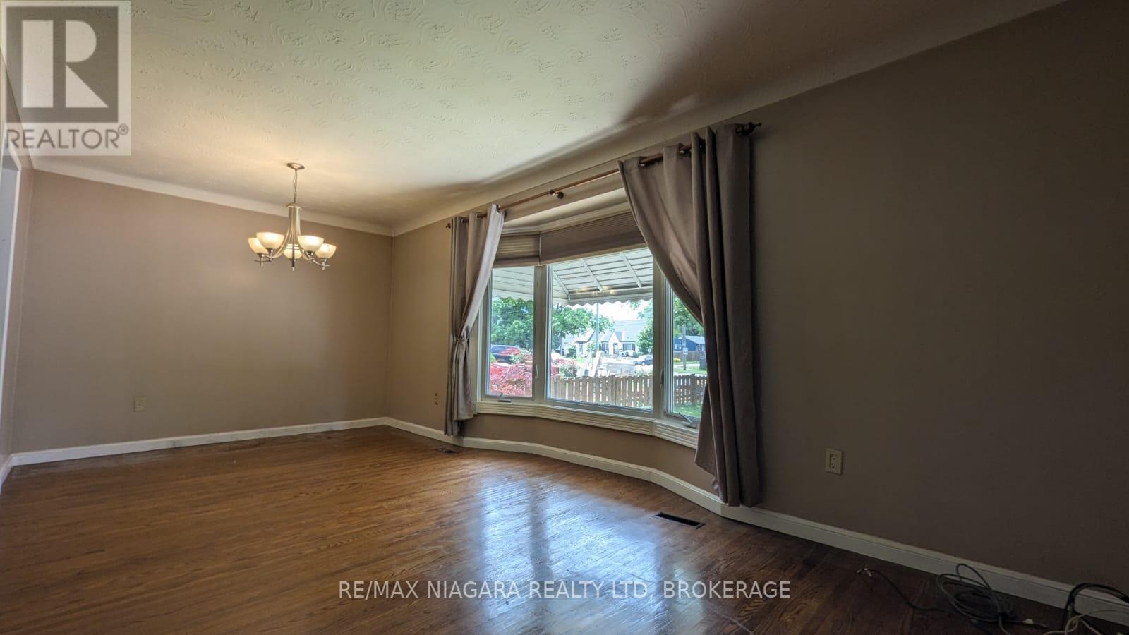 624 Bunting Road, St. Catharines, Ontario  L2M 2Z8 - Photo 3 - X13472610