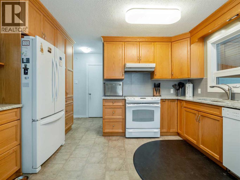 519 28 Street S, Lethbridge, Alberta  T1J 3T1 - Photo 10 - A2316710