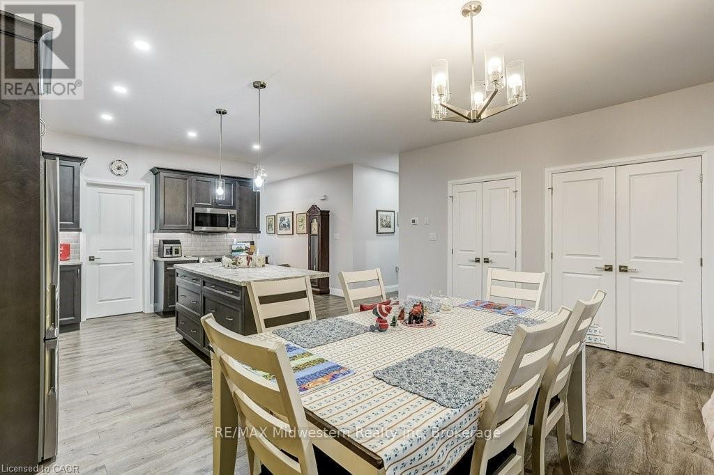 273 Queen Street, North Perth, Ontario  N0G 1B0 - Photo 11 - X13472618