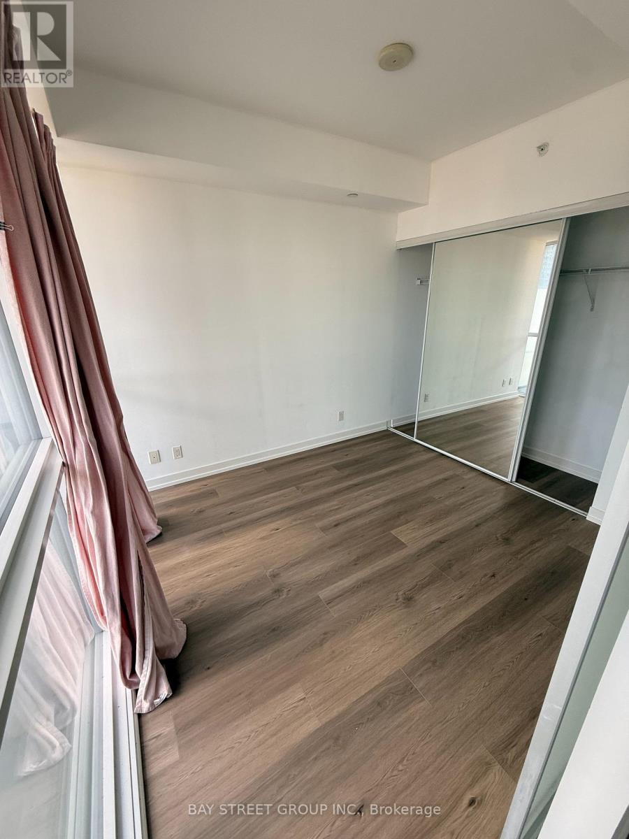 2511 - 15 Grenville Street, Toronto, Ontario  M4Y 1A1 - Photo 11 - C13472602