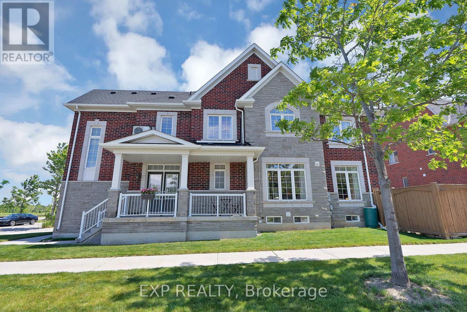 51 LIVING CRESCENT, Markham, Ontario