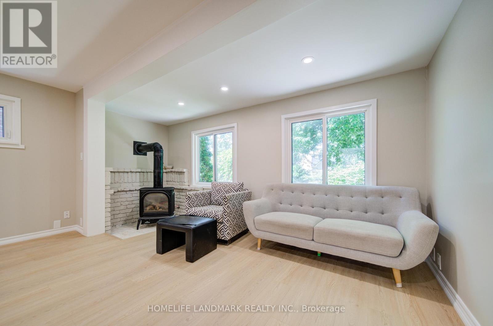 65 Cooks Bay Drive, Georgina, Ontario  L4P 1L9 - Photo 7 - N13472612