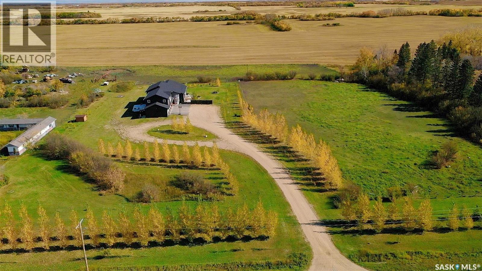 Wadena North Service Road Acreage, Wadena, Saskatchewan  S0A 4J0 - Photo 2 - SK040236