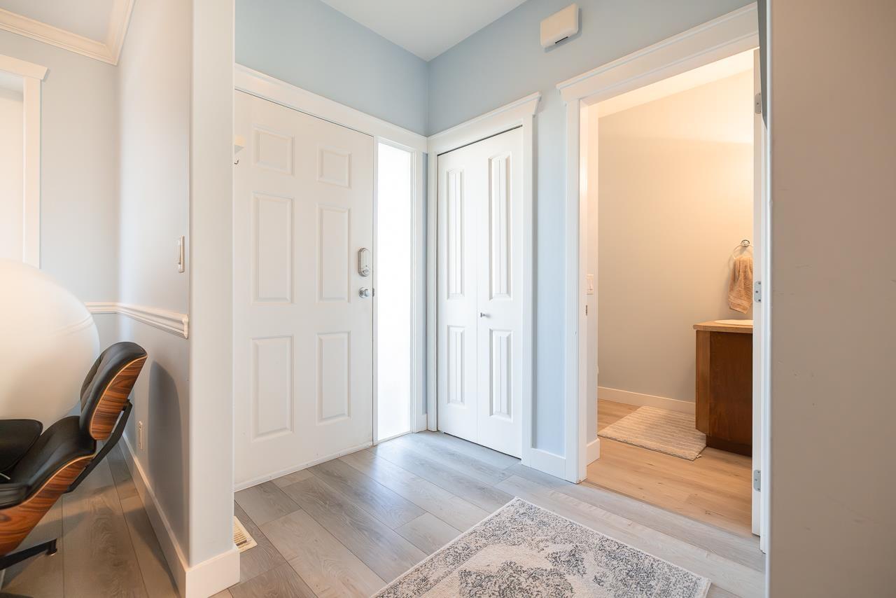 18940 72 Avenue, Surrey, British Columbia  V4N 5M8 - Photo 2 - R3094884
