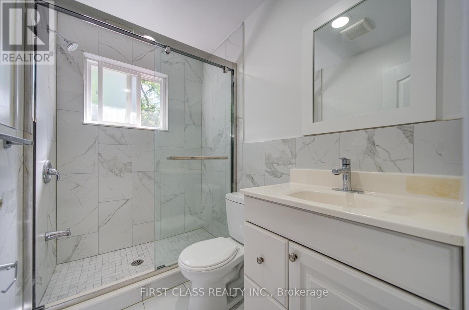 427 Leslie Street, Toronto (South Riverdale), Ontario  M4M 3E3 - Photo 20 - E13472648