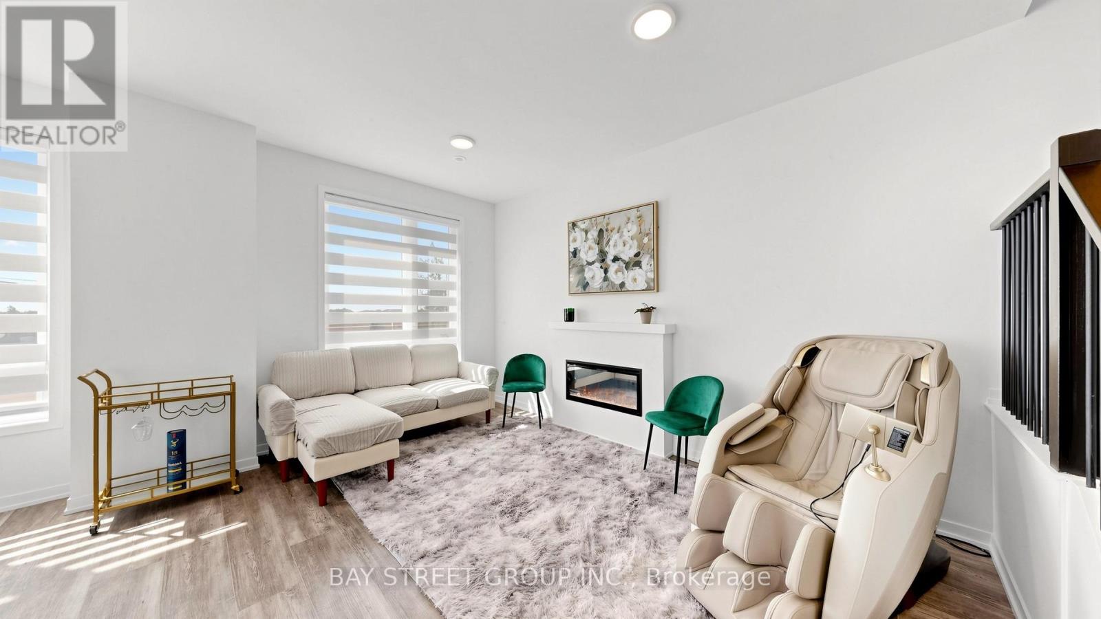 1430 19th Avenue, Richmond Hill, Ontario  L4E 1P3 - Photo 2 - N13472640