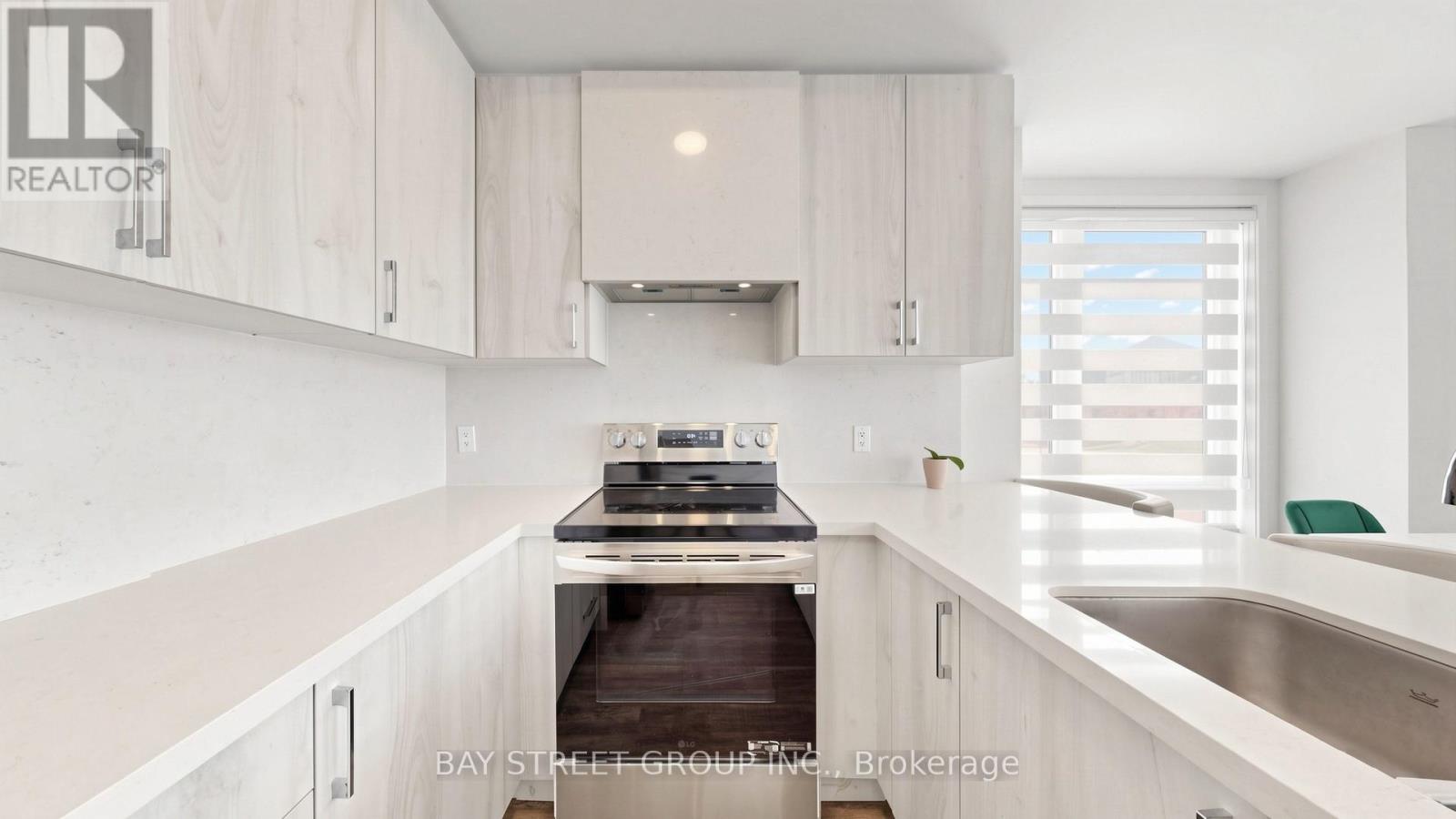 1430 19th Avenue, Richmond Hill, Ontario  L4E 1P3 - Photo 8 - N13472640