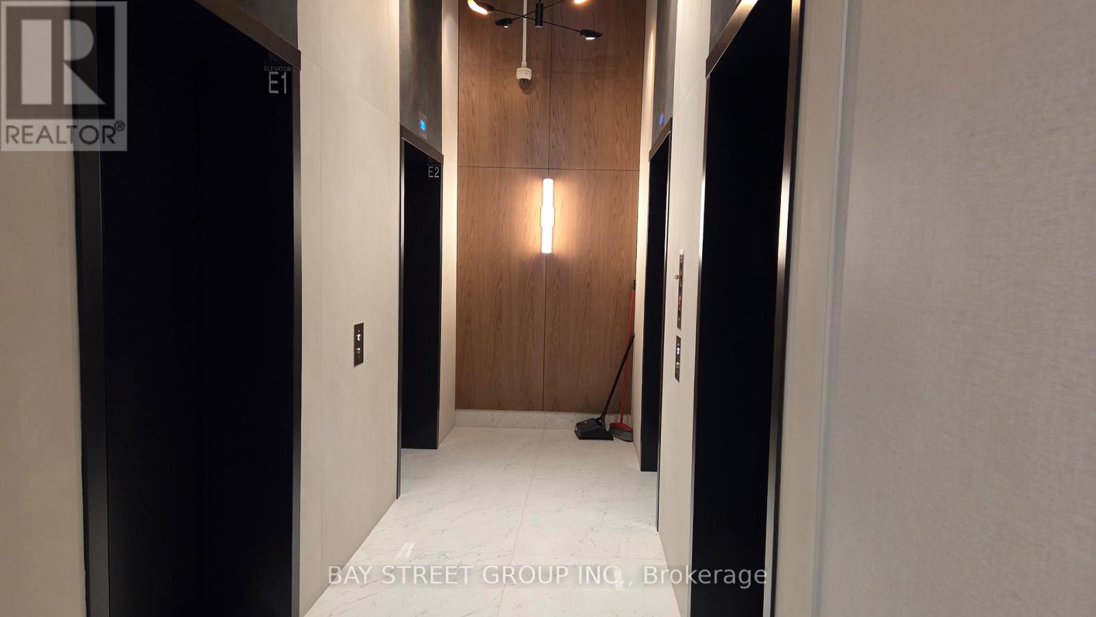 808 - 1185 Dupont Street, Toronto, Ontario  M6H 0G5 - Photo 3 - W13472636