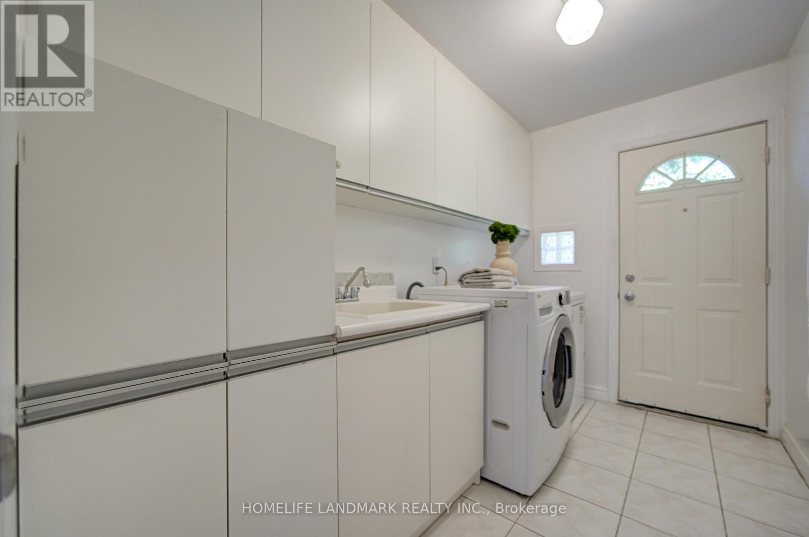 21 Colonnade Road, Toronto, Ontario  M2K 2L6 - Photo 46 - C13472718