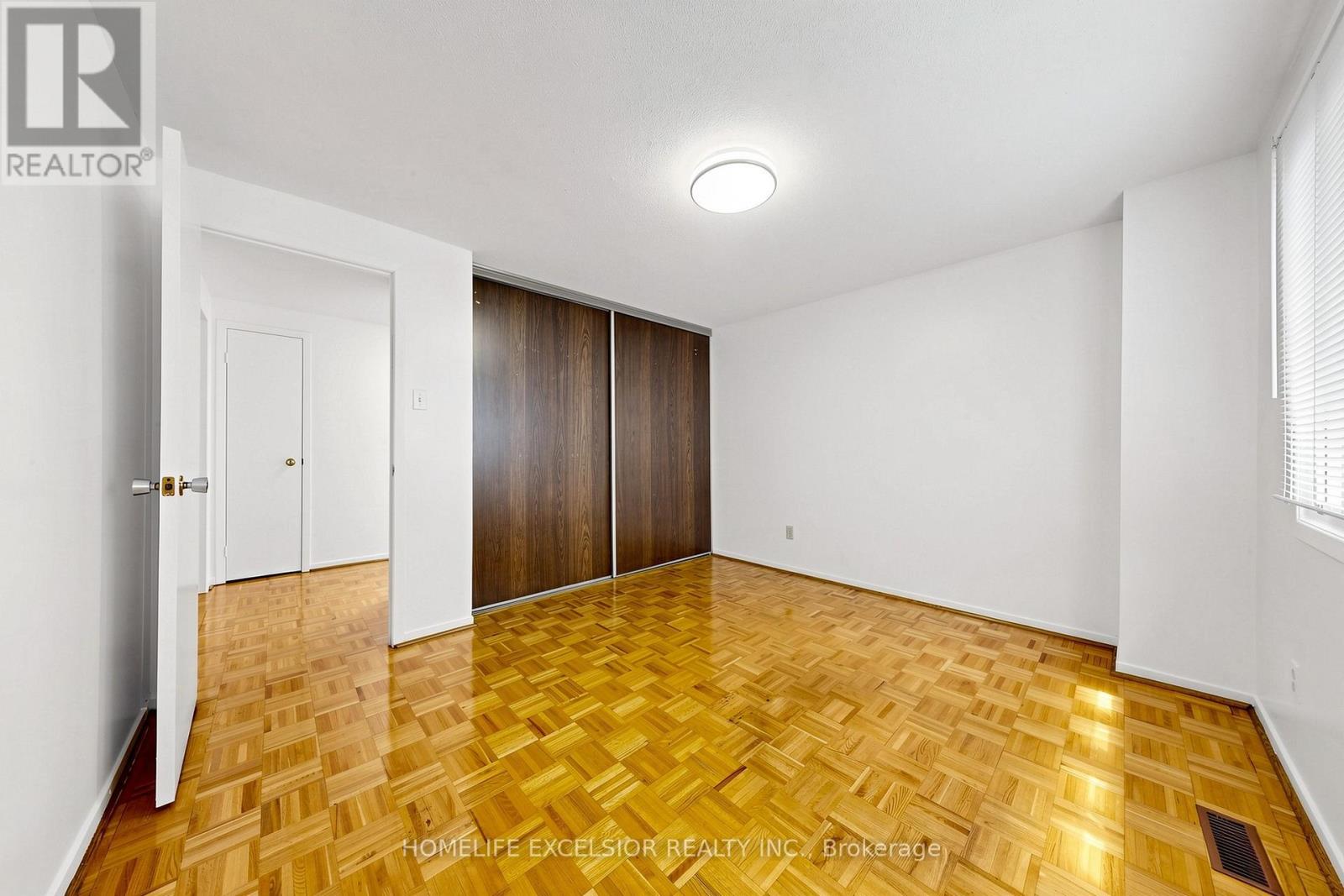 8 Dunmail Drive, Toronto, Ontario  M1V 1J5 - Photo 33 - E13472700