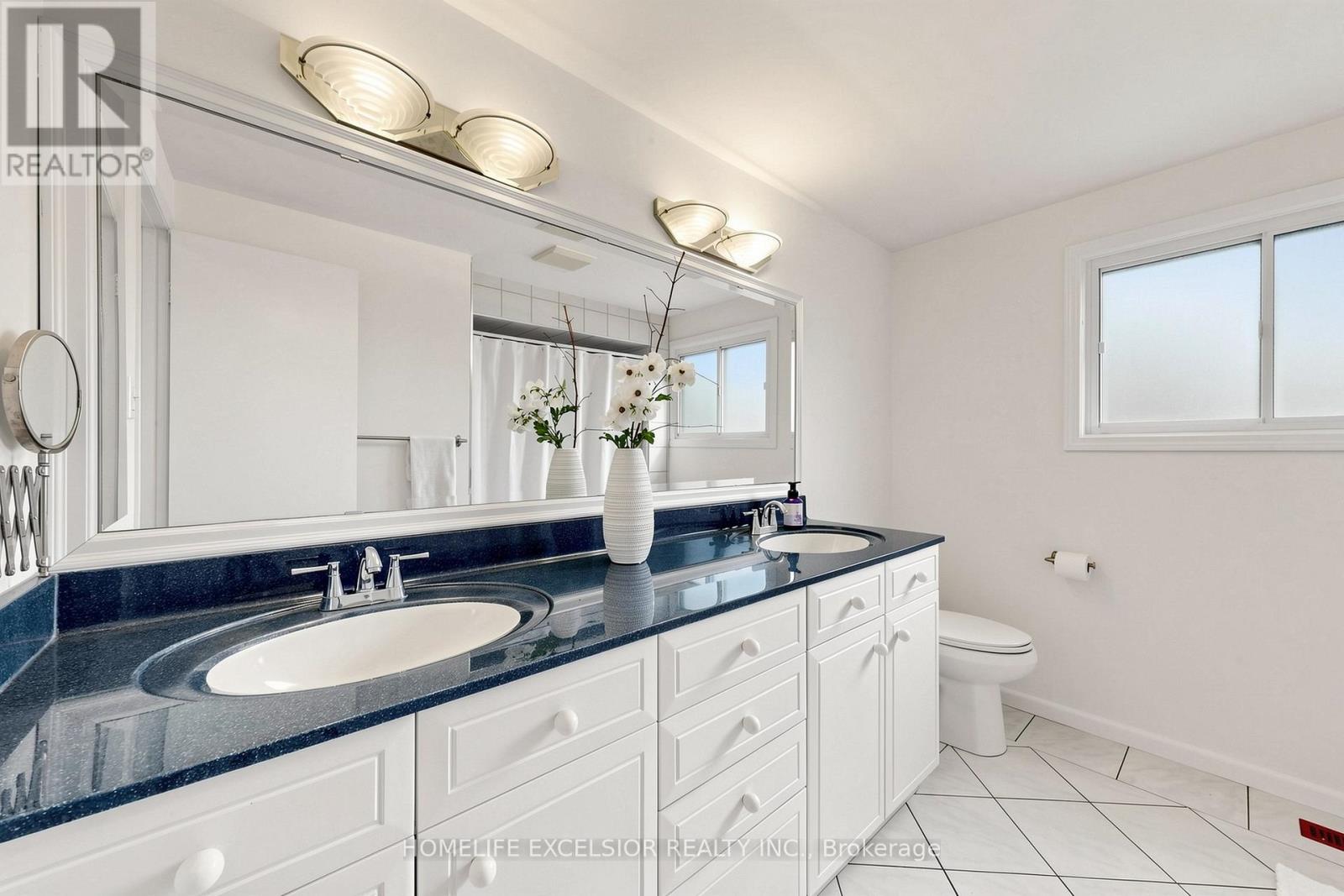 8 Dunmail Drive, Toronto, Ontario  M1V 1J5 - Photo 34 - E13472700