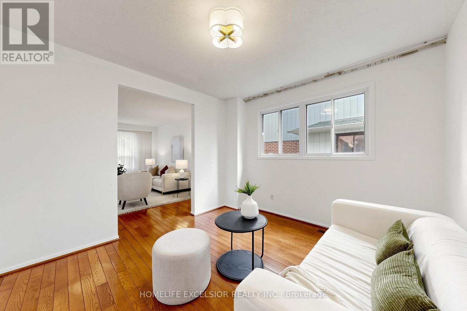 8 Dunmail Drive, Toronto, Ontario  M1V 1J5 - Photo 8 - E13472700