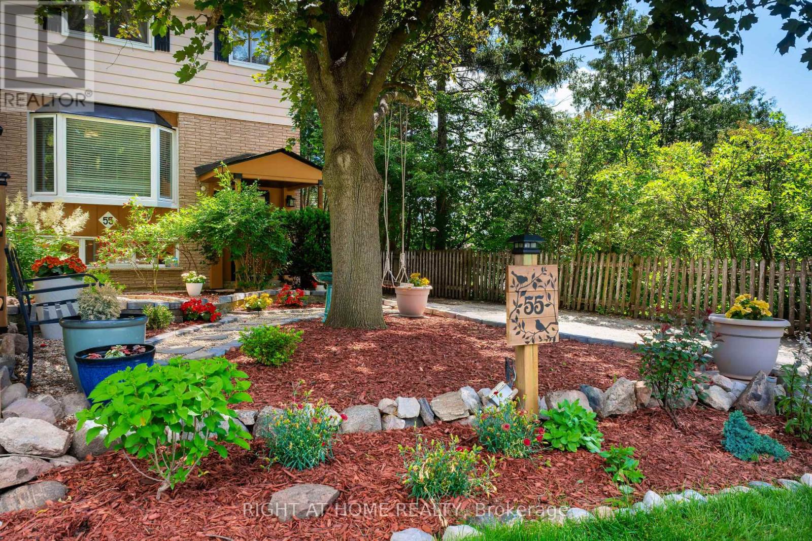 55 Hillview Drive, Newmarket, Ontario  L3Y 4H8 - Photo 5 - N13472708