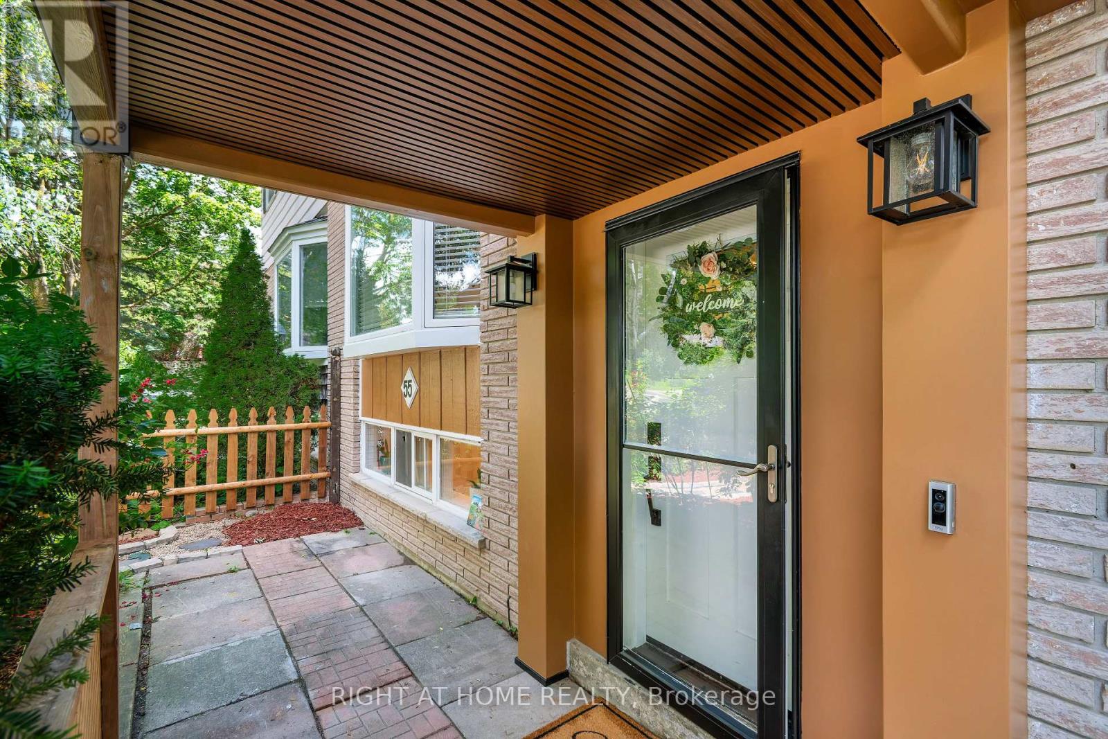 55 Hillview Drive, Newmarket, Ontario  L3Y 4H8 - Photo 8 - N13472708