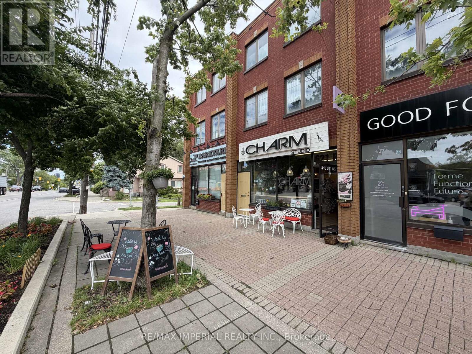 621B&C THE QUEENSWAY, Toronto, Ontario
