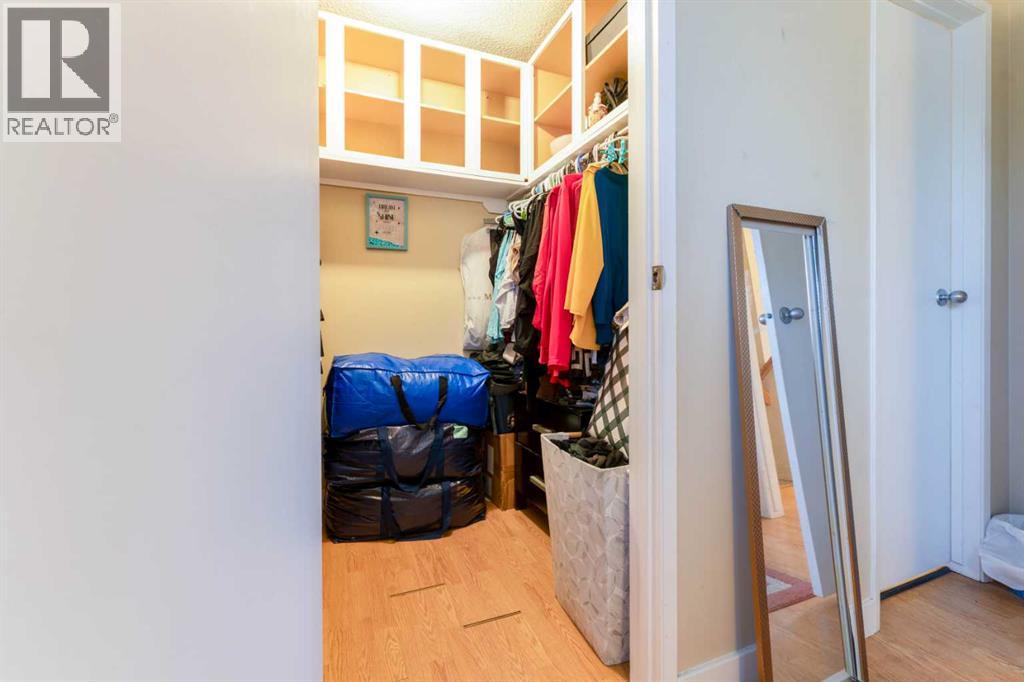 144 Midbend Place SE, Calgary, Alberta  T2X 2J6 - Photo 16 - A2318647