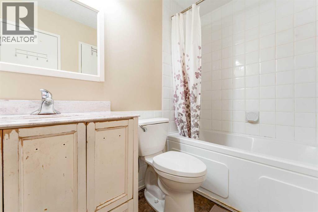 144 Midbend Place SE, Calgary, Alberta  T2X 2J6 - Photo 21 - A2318647