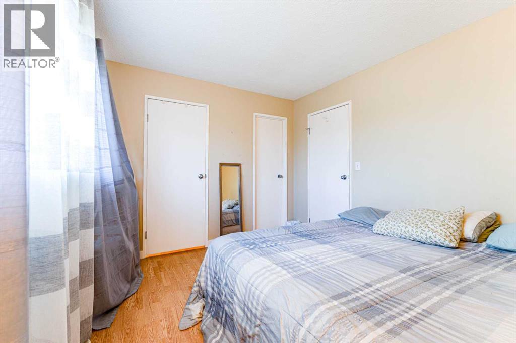 144 Midbend Place SE, Calgary, Alberta  T2X 2J6 - Photo 14 - A2318647