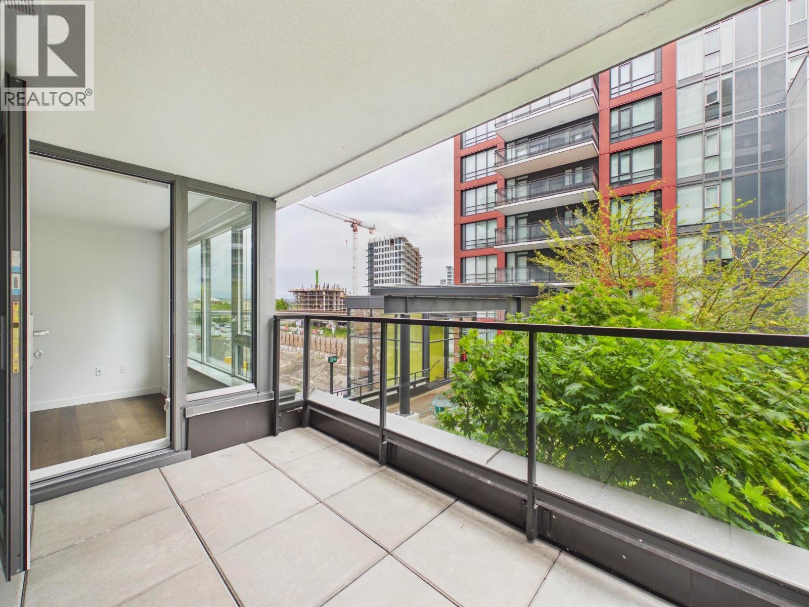 612 8160 MCMYN WAY, Richmond, British Columbia