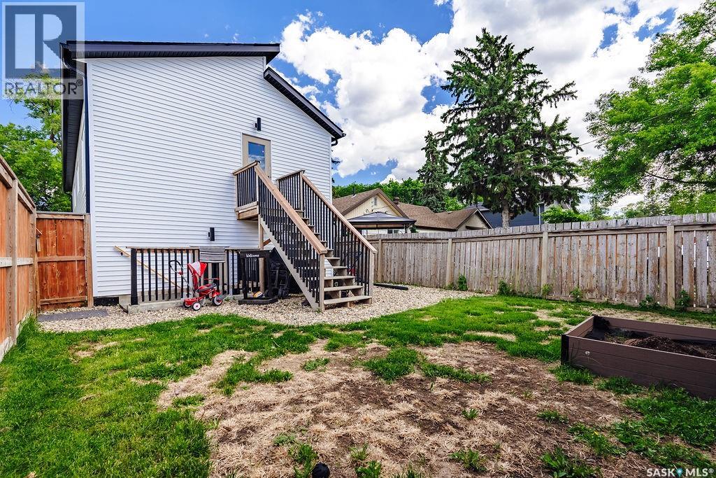 1539 E Avenue N, Saskatoon, Saskatchewan  S7L 1T9 - Photo 37 - SK040203