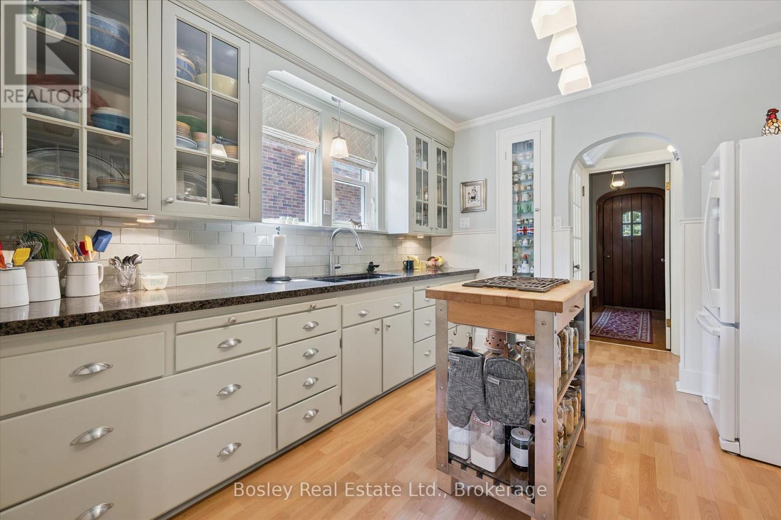 168 Lydia Street, Kitchener, Ontario  N2H 1W1 - Photo 20 - X13472768
