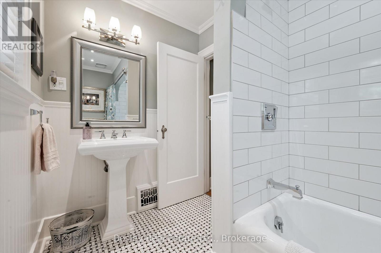168 Lydia Street, Kitchener, Ontario  N2H 1W1 - Photo 30 - X13472768