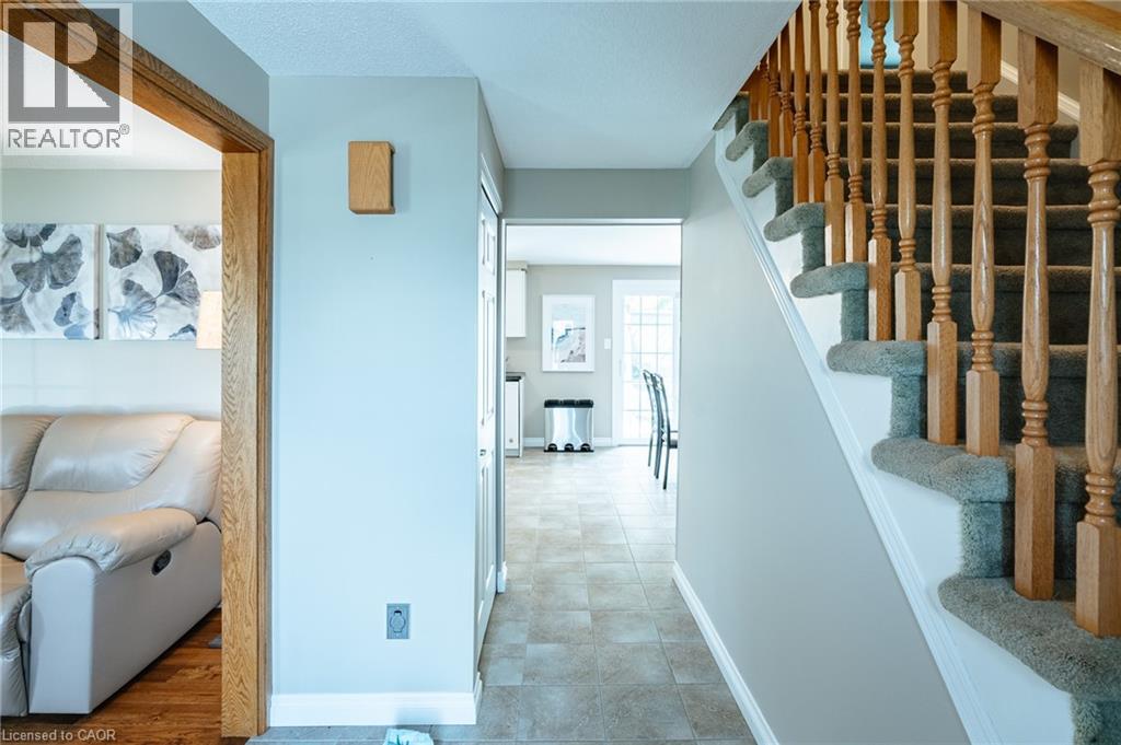 28 Mcgibbon Court, Kitchener, Ontario  N2A 3P2 - Photo 7 - 40841766