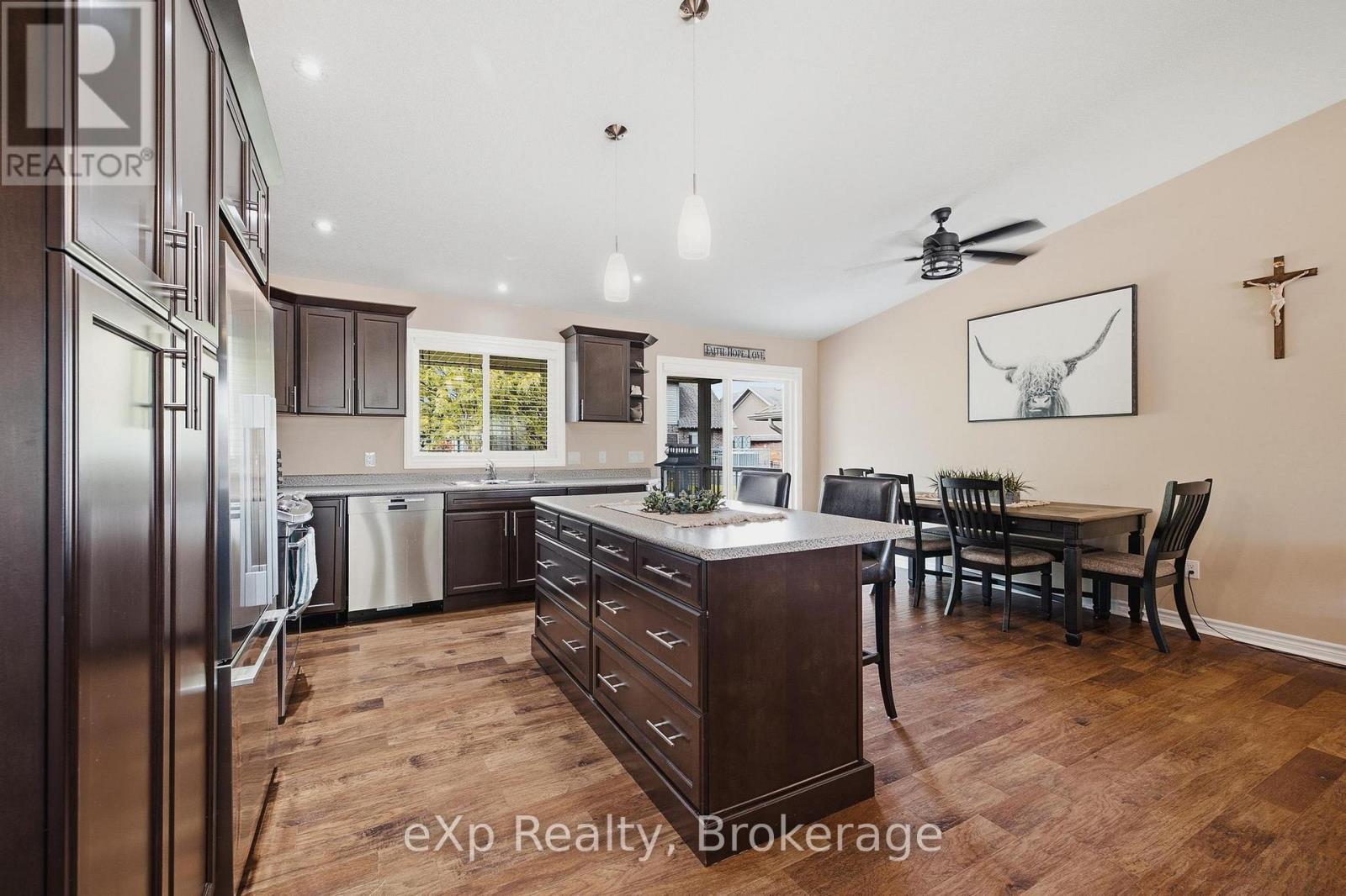 180 Ruby's Crescent, Wellington North (Mount Forest), Ontario  N0G 2L2 - Photo 8 - X13472822