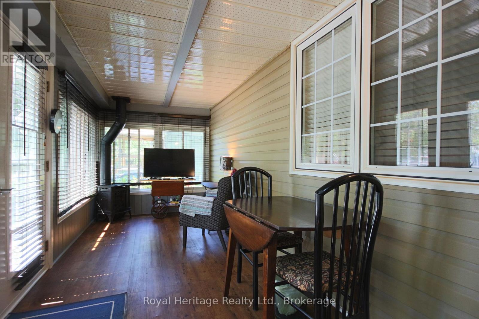 15 Oakwood Drive, Kawartha Lakes, Ontario  K0M 1N0 - Photo 4 - X13472832
