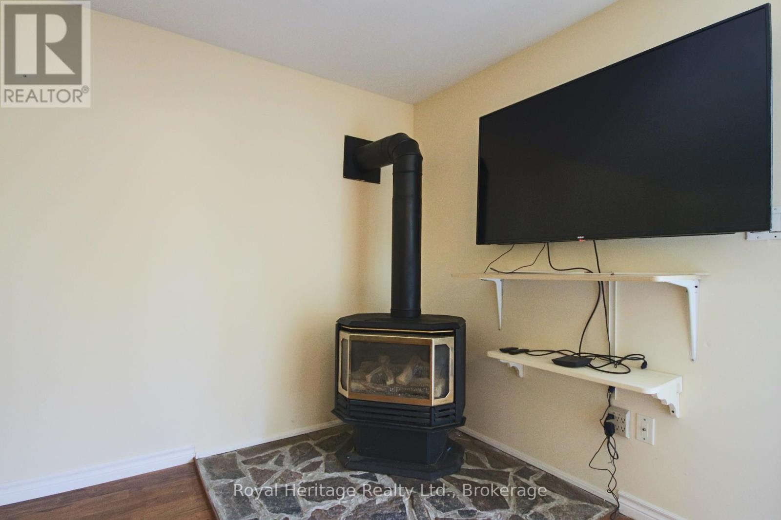 15 Oakwood Drive, Kawartha Lakes, Ontario  K0M 1N0 - Photo 9 - X13472832