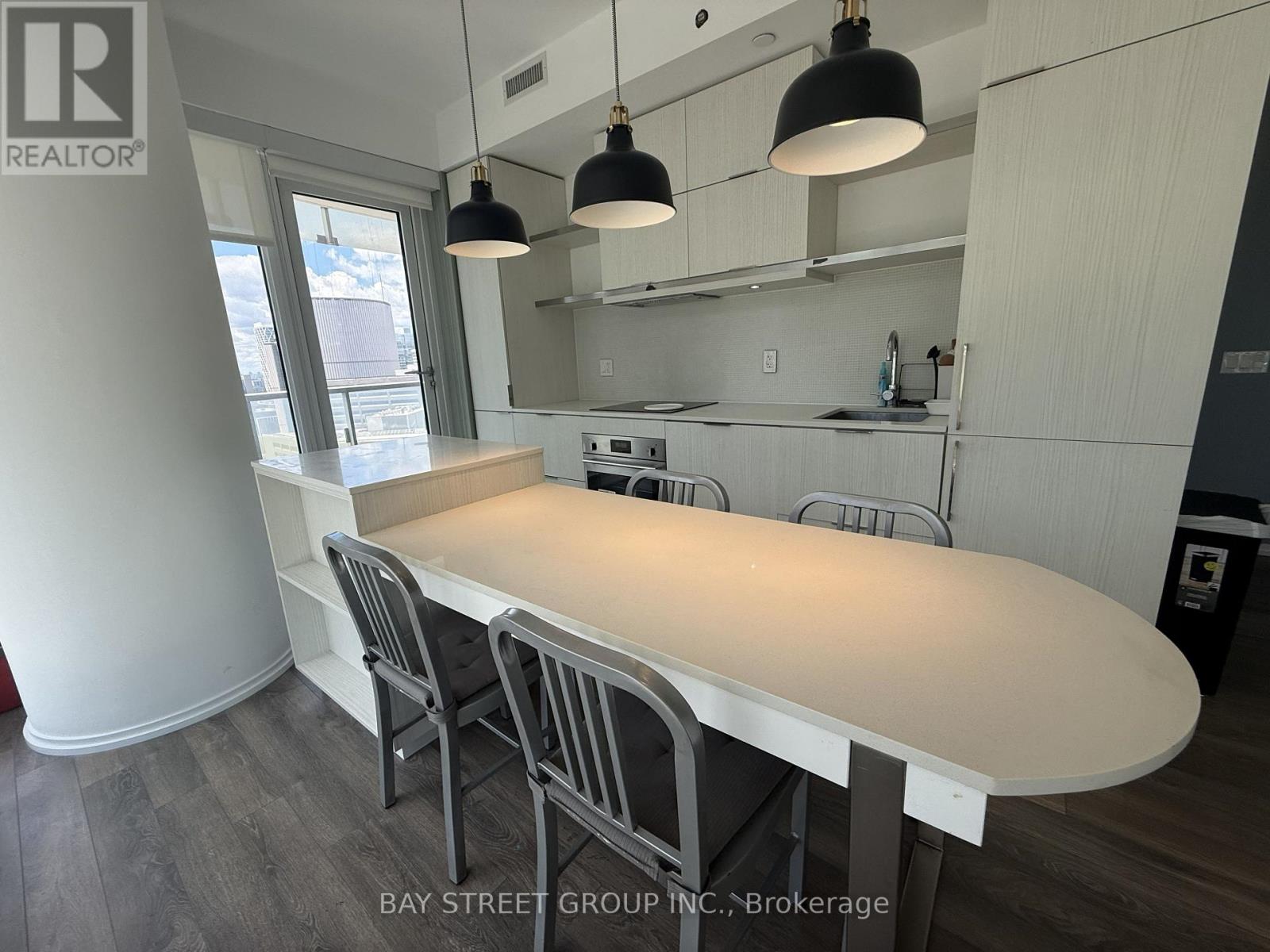 1709 - 197 Yonge Street, Toronto, Ontario  M5B 1M4 - Photo 7 - C13472736