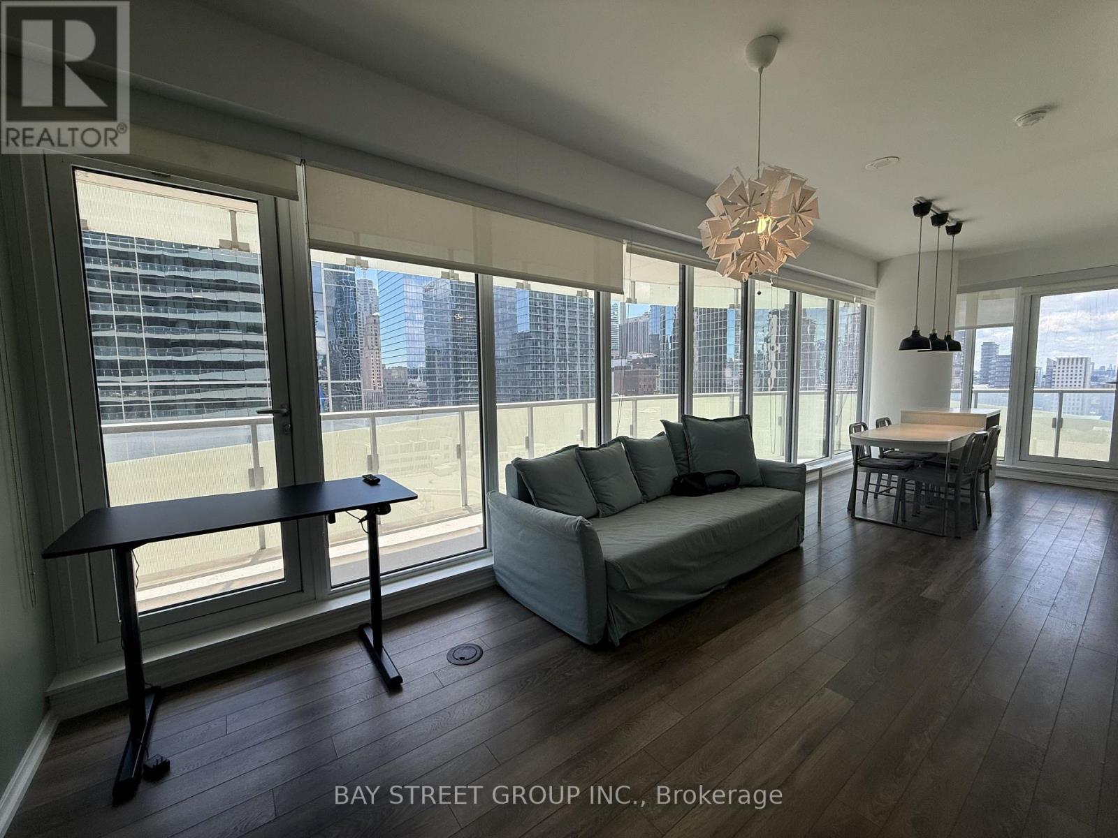 1709 - 197 Yonge Street, Toronto, Ontario  M5B 1M4 - Photo 9 - C13472736