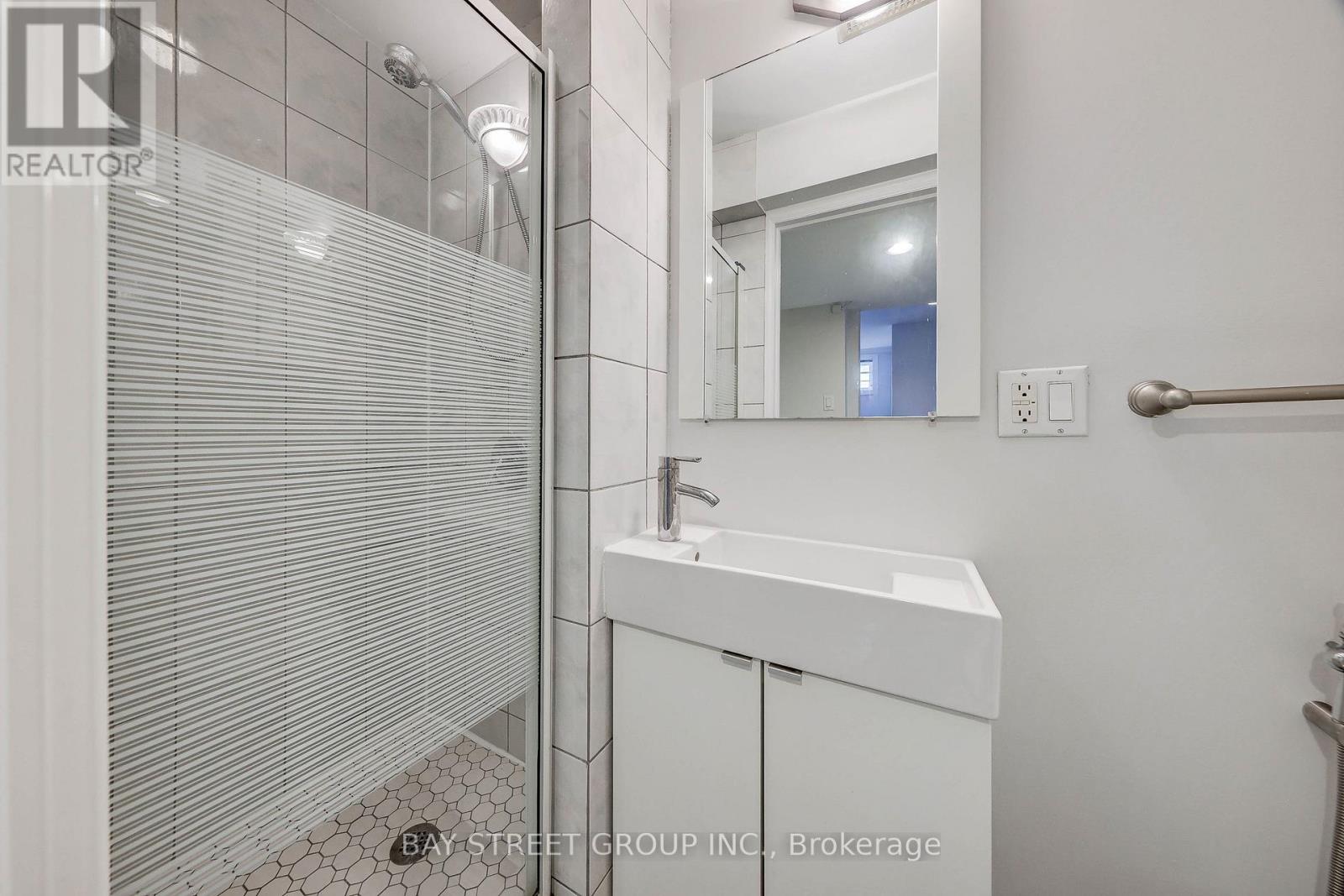 99 Grantbrook Street, Toronto, Ontario  M2R 2G2 - Photo 31 - C13472740