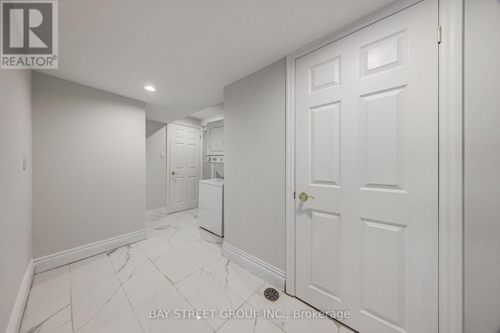 99 Grantbrook Street, Toronto, Ontario  M2R 2G2 - Photo 32 - C13472740
