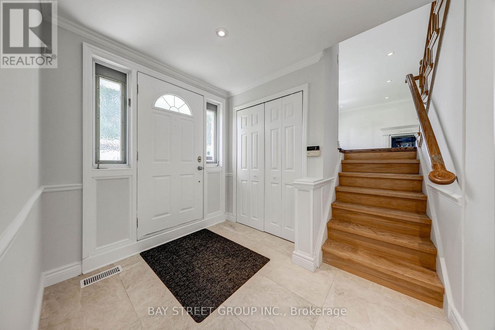 99 Grantbrook Street, Toronto, Ontario  M2R 2G2 - Photo 6 - C13472740