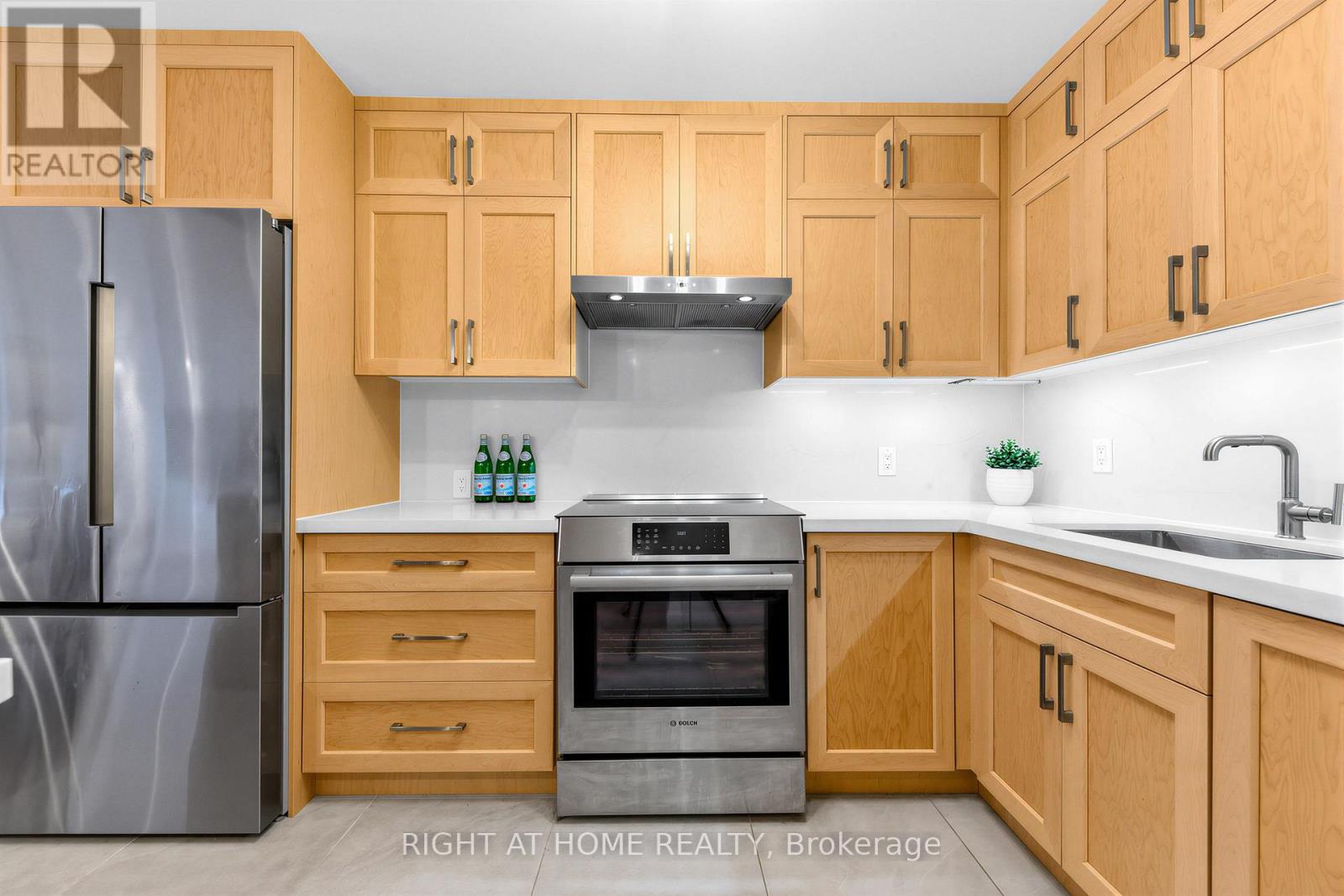 1505 - 25 The Esplanade, Toronto, Ontario  M5E 1W5 - Photo 15 - C13472792
