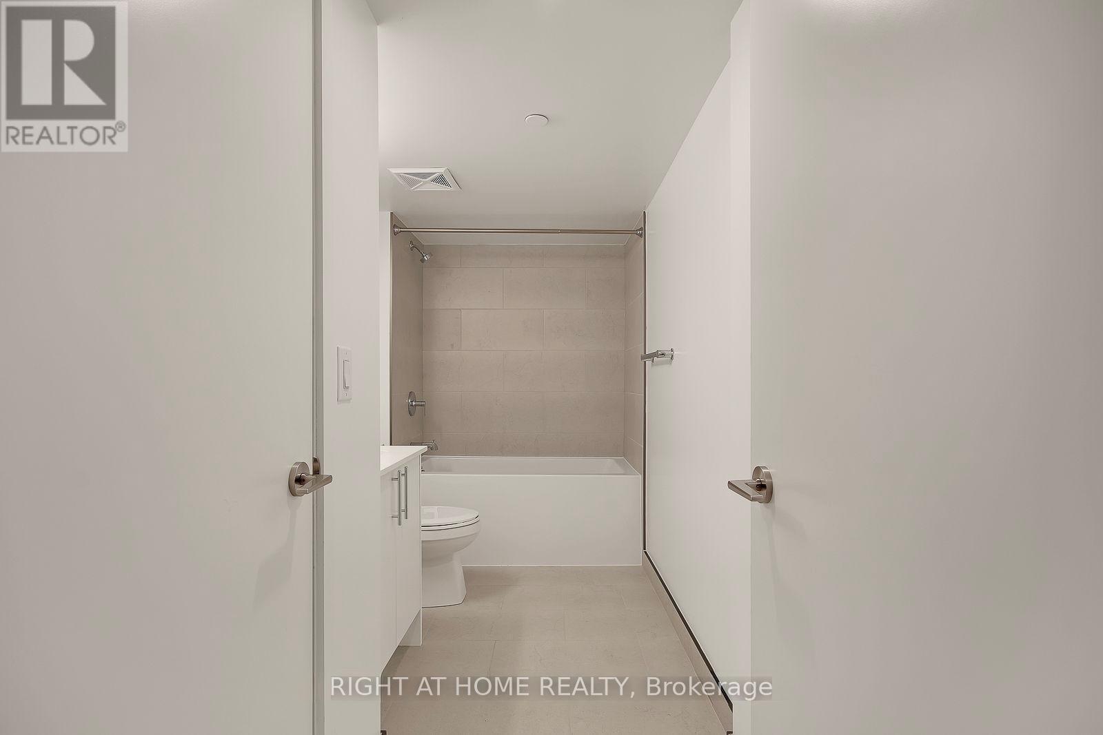 301 - 3 Strathgowan Avenue, Toronto, Ontario M4N 1B8 - Photo 14 - C13472814
