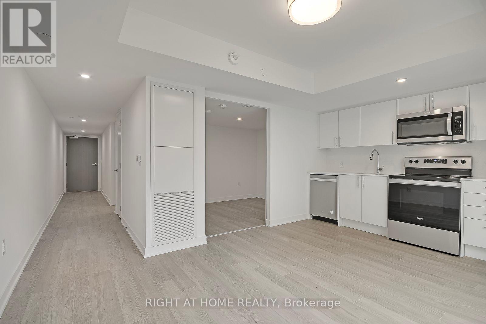 301 - 3 Strathgowan Avenue, Toronto, Ontario M4N 1B8 - Photo 5 - C13472814
