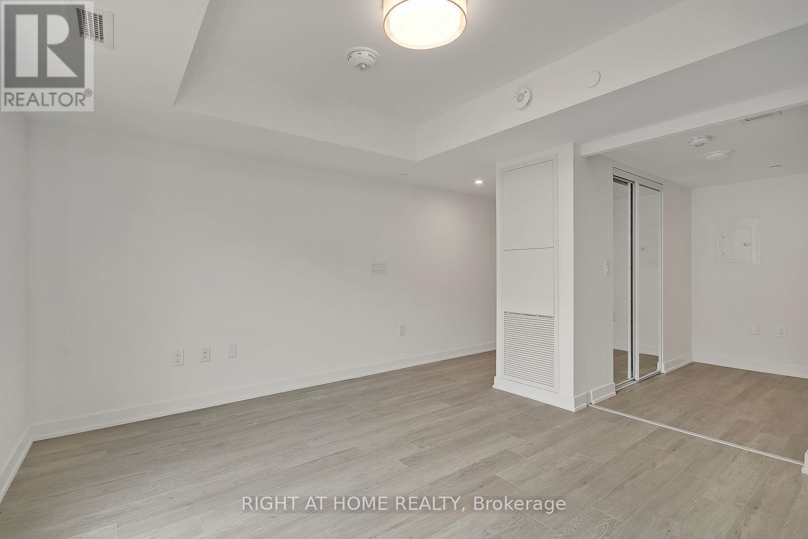 301 - 3 Strathgowan Avenue, Toronto, Ontario M4N 1B8 - Photo 7 - C13472814