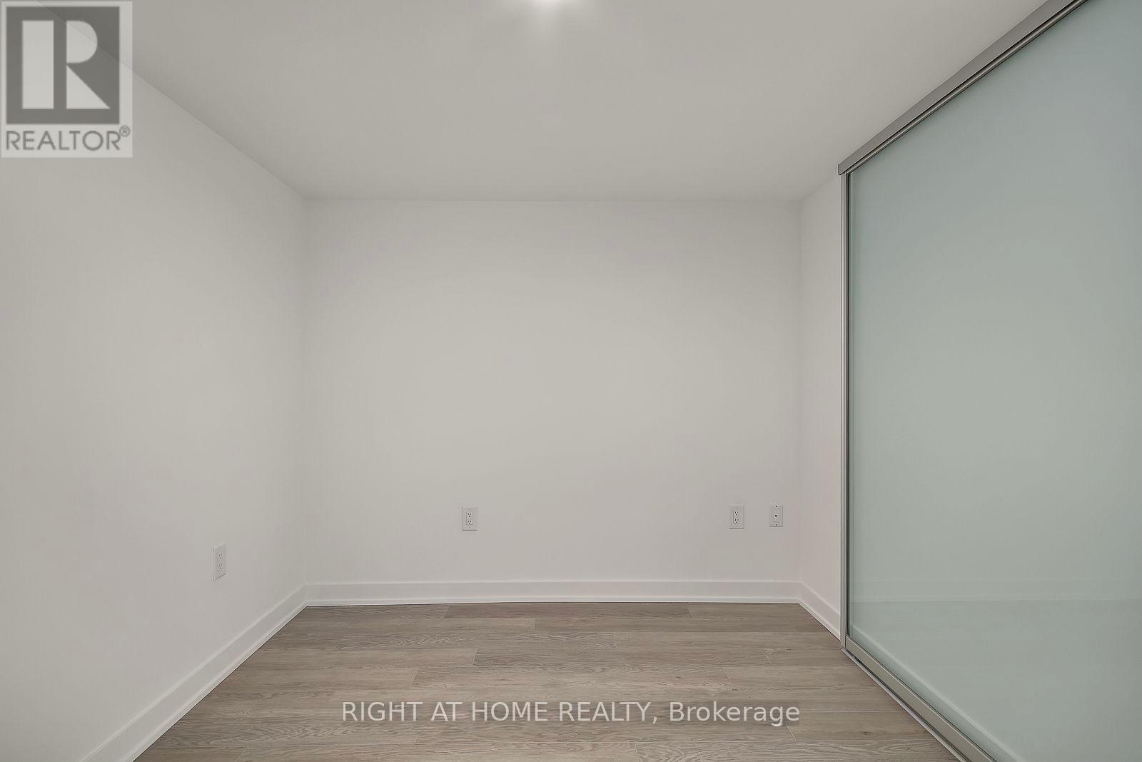 301 - 3 Strathgowan Avenue, Toronto, Ontario M4N 1B8 - Photo 9 - C13472814