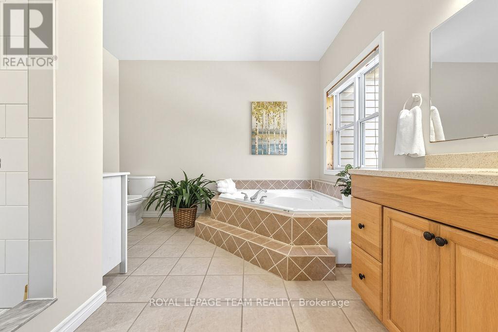 698 Barryvale Road, Greater Madawaska, Ontario  K0J 1H0 - Photo 30 - X13472828
