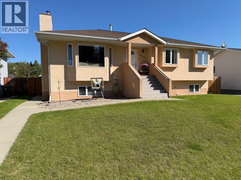 1658 EDSON Drive, edson, Alberta