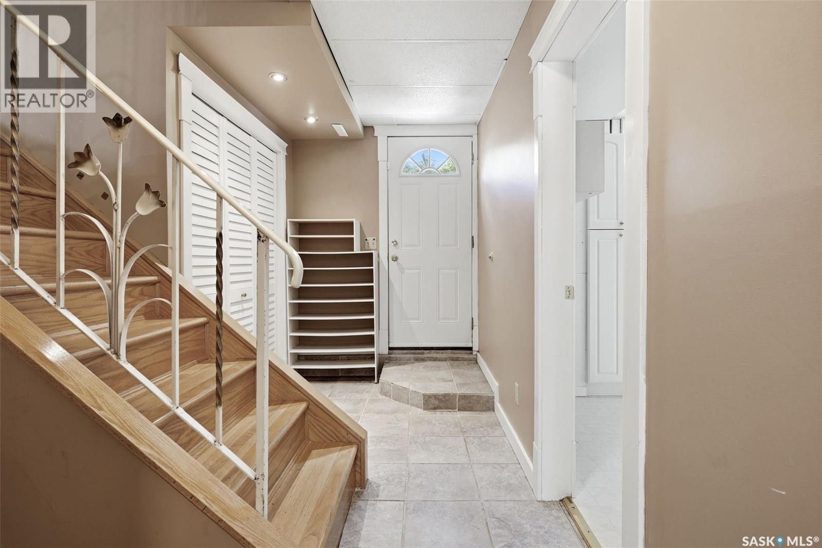 4120 Hillsdale Street, Regina, Saskatchewan  S4S 3Z1 - Photo 5 - SK040225