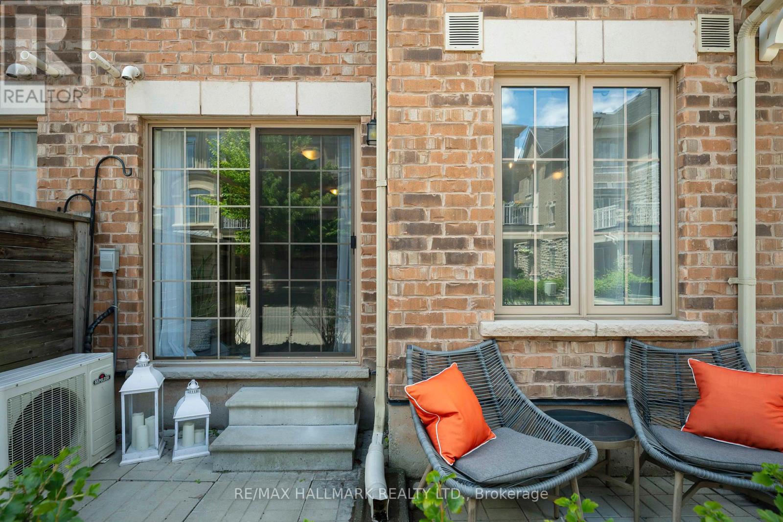 107 - 2441 Greenwich Drive, Oakville, Ontario  L6M 0S3 - Photo 2 - W13472732