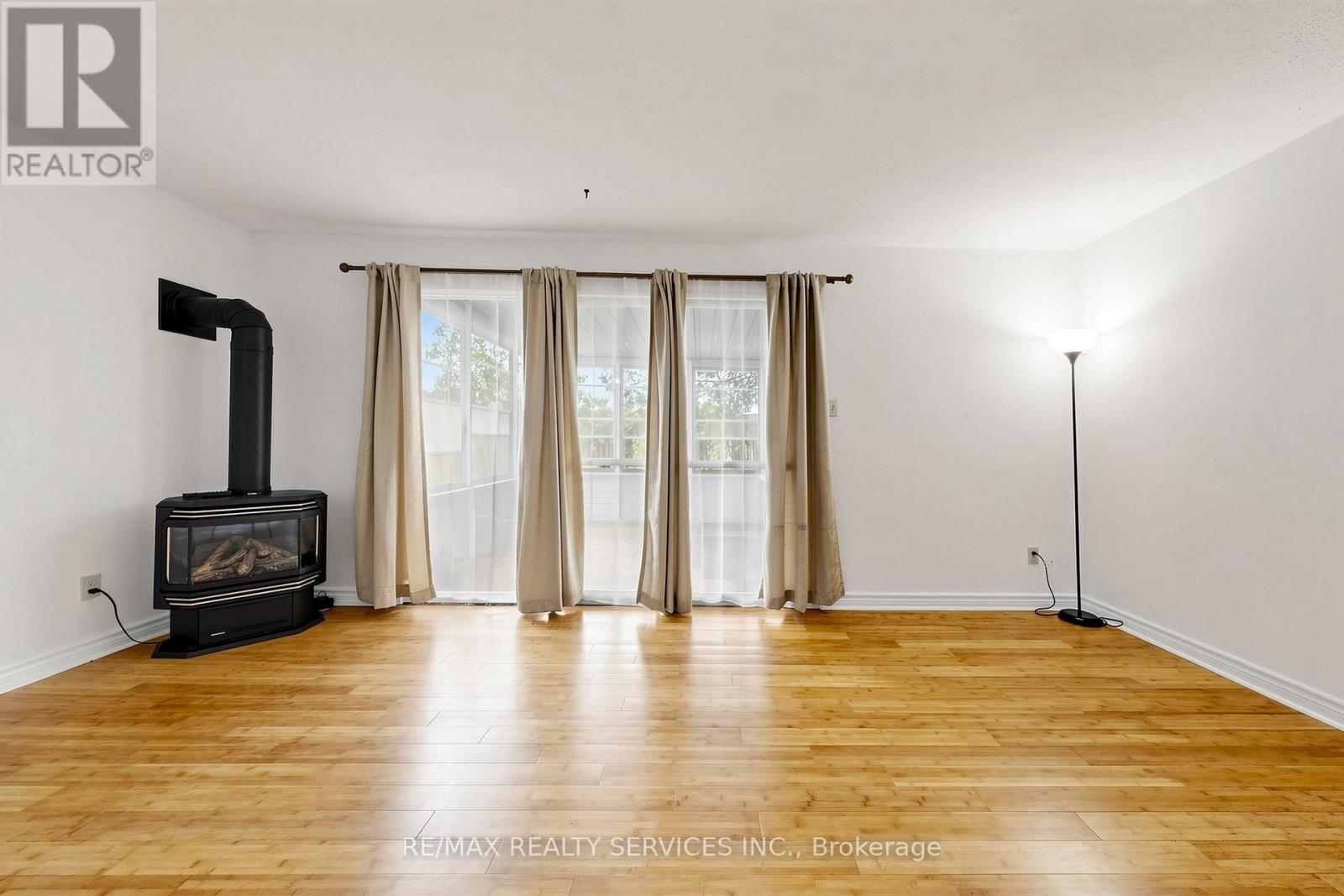 41 Huntingwood Crescent, Brampton, Ontario  L6S 1S5 - Photo 7 - W13472778